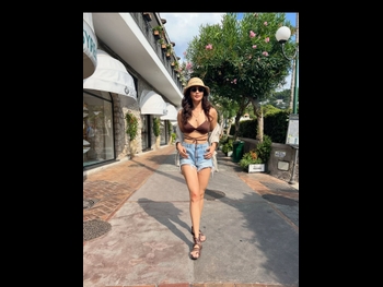  alt="Karishma Tanna"