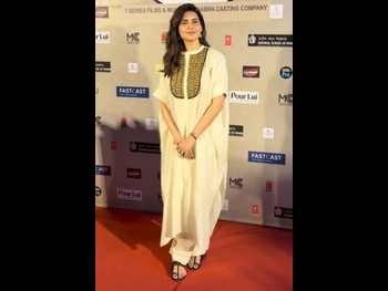  alt="Karishma Tanna"