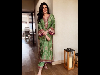  alt="Karishma Tanna"