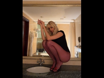  alt="Elena Perminova"