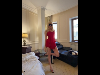  alt="Elena Perminova"