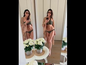  alt="Lisa Snowdon"