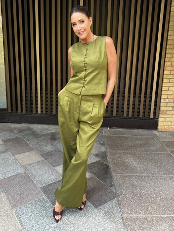 Lisa Snowdon