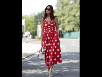  alt="Lisa Snowdon"