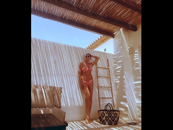  alt="Lisa Snowdon"