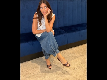  alt="Lisa Snowdon"