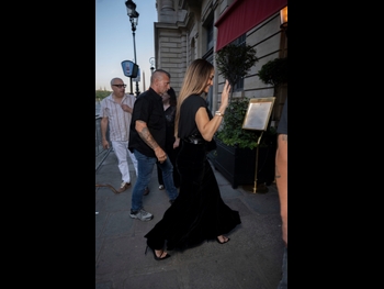  alt="Jennifer Lopez (i)"