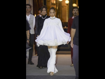  alt="Jennifer Lopez (i)"