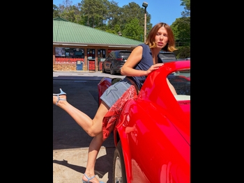  alt="Millie Bobby Brown"