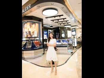  alt="Mi Yang"