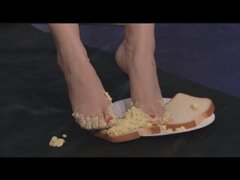  alt="Alison Brie"