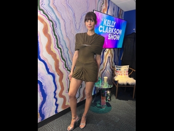  alt="Alison Brie"