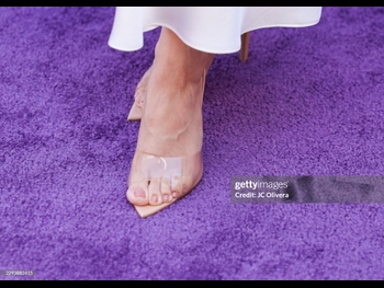  alt="Alison Brie"