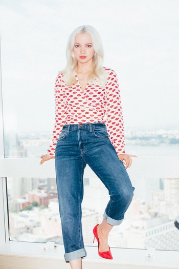 Dove Cameron