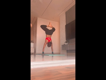  alt="Nia Sharma"