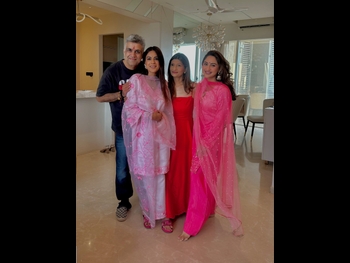  alt="Nia Sharma"