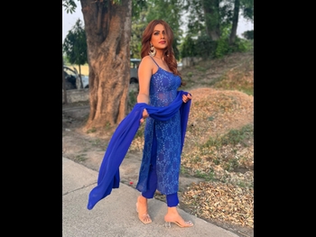  alt="Nia Sharma"