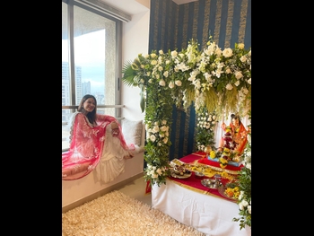  alt="Nia Sharma"
