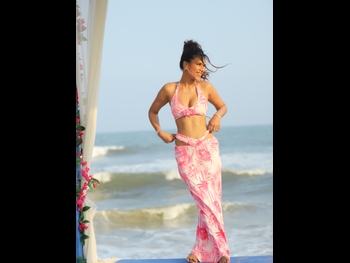  alt="Nia Sharma"