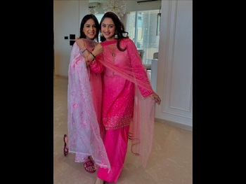  alt="Nia Sharma"