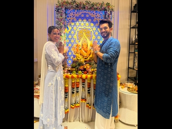  alt="Nia Sharma"