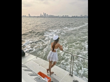  alt="Nia Sharma"