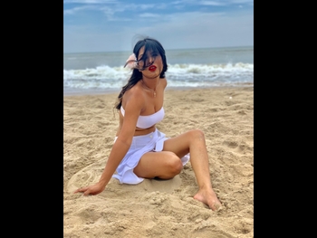  alt="Nia Sharma"