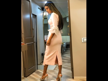  alt="Nia Sharma"