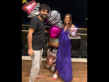  alt="Nia Sharma"