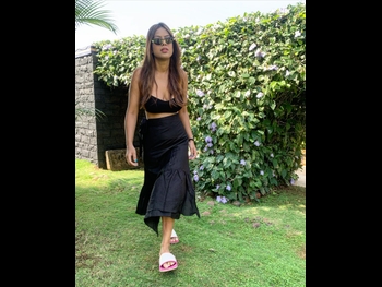  alt="Nia Sharma"