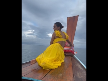  alt="Nia Sharma"