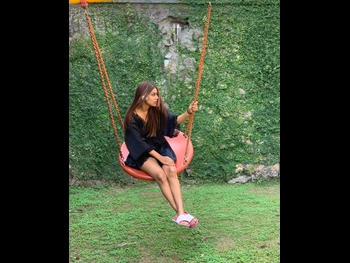  alt="Nia Sharma"