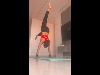  alt="Nia Sharma"