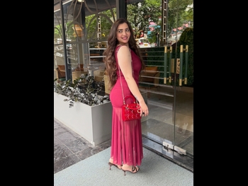  alt="Pooja Janrao"