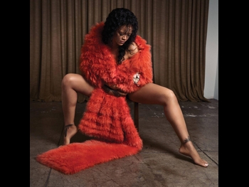  alt="Rihanna"