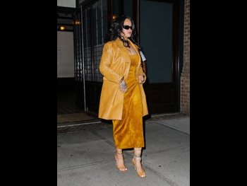  alt="Rihanna"