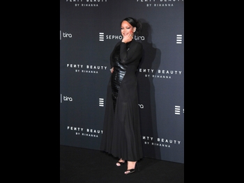  alt="Rihanna"