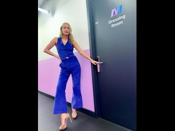  alt="Laura Whitmore"