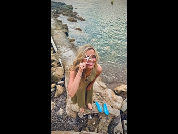  alt="Laura Whitmore"