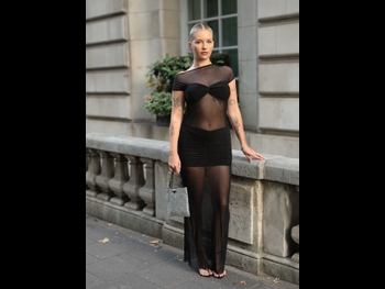  alt="Lottie Moss"