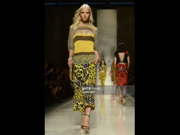  alt="Sasha Luss"