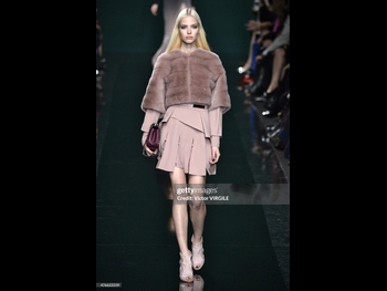  alt="Sasha Luss"