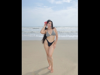  alt="Tanya Khanna"
