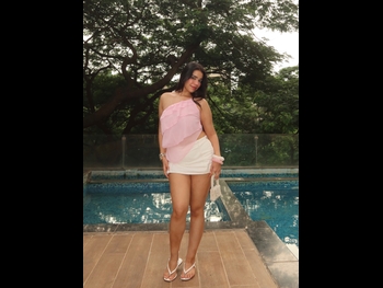  alt="Tanya Khanna"