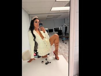  alt="Tiffany Nieves"