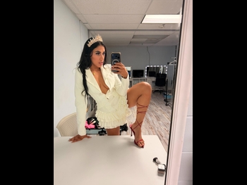  alt="Tiffany Nieves"