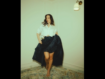  alt="Elli Avrram"