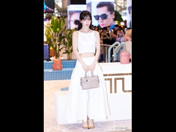  alt="Lee Chae-young"