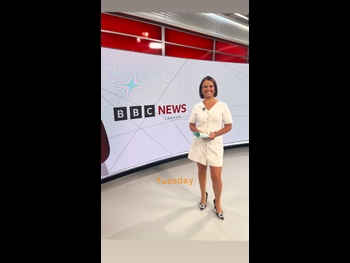  alt="Nina Warhurst"