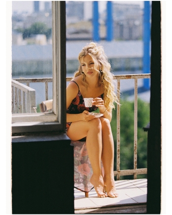 Anya Pokrov